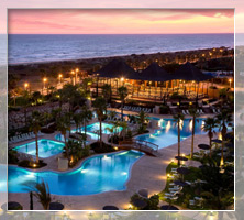 Hotel Puerto Antilla - piscina y atardecer